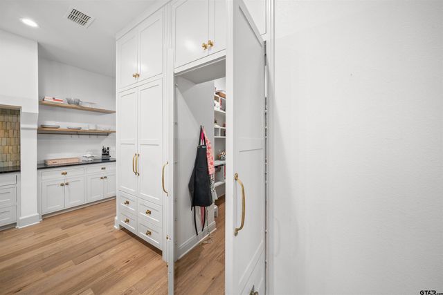 1555 Chaparrel Run, Tyler, TX 75703