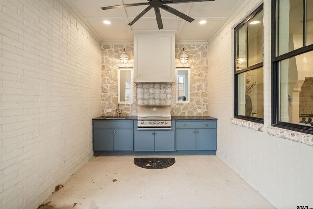 1555 Chaparrel Run, Tyler, TX 75703