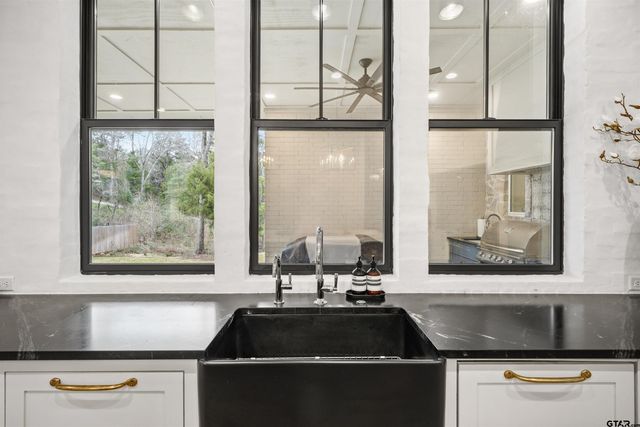 1555 Chaparrel Run, Tyler, TX 75703