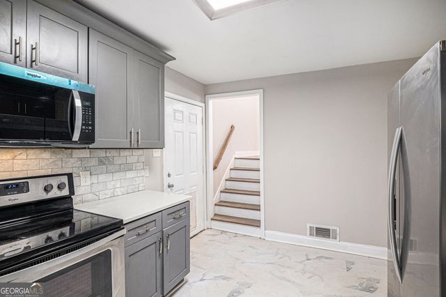 4521 S Roberts Drive, Sugar Hill, GA 30518