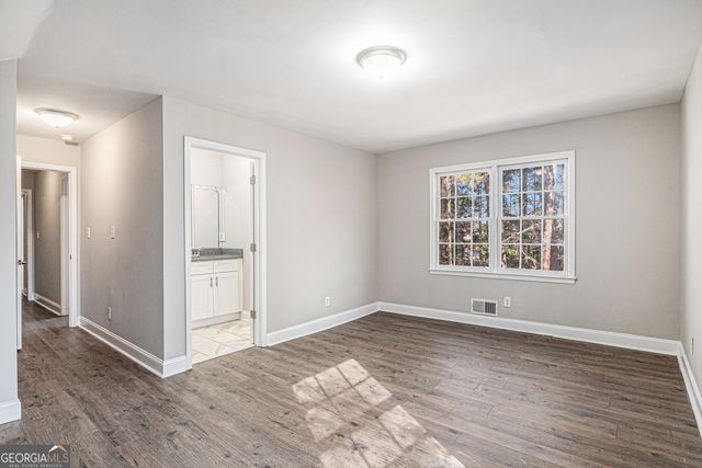 4521 S Roberts Drive, Sugar Hill, GA 30518