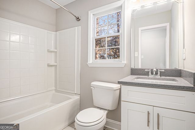 4521 S Roberts Drive, Sugar Hill, GA 30518