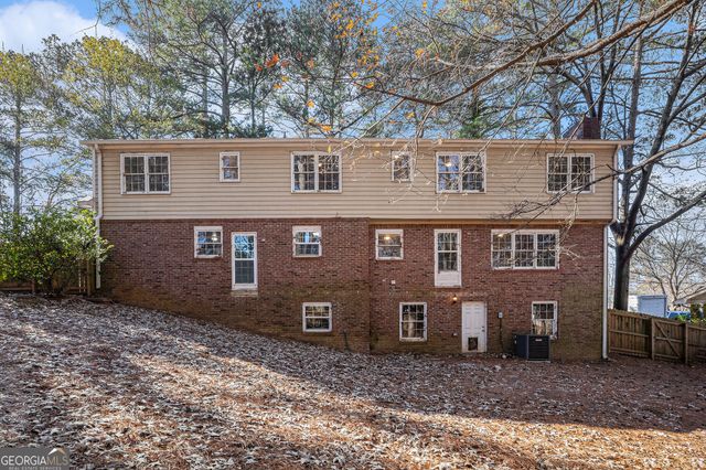 4521 S Roberts Drive, Sugar Hill, GA 30518