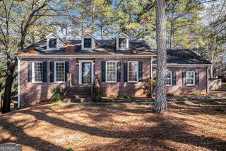 4521 S Roberts Drive, Sugar Hill, GA 30518