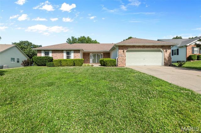114 Del Rio Court, Belleville, IL 62221