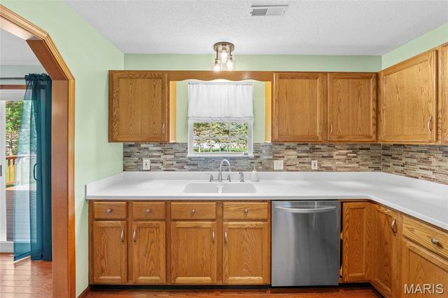 114 Del Rio Court, Belleville, IL 62221