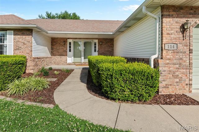 114 Del Rio Court, Belleville, IL 62221