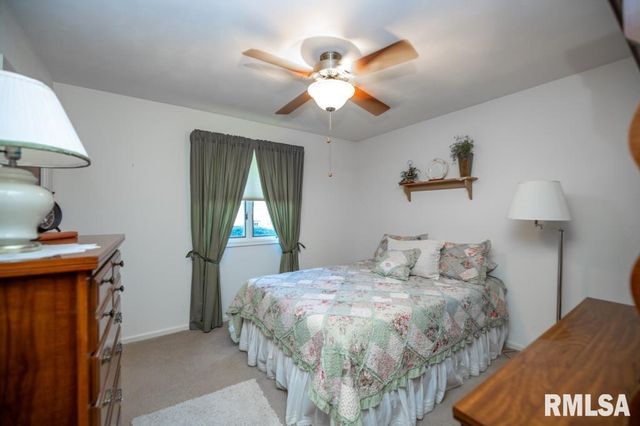 306 WHITE OAK Court, East Peoria, IL 61611