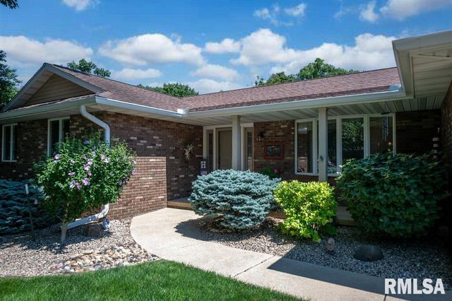306 WHITE OAK Court, East Peoria, IL 61611