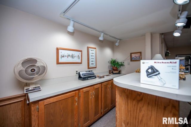 306 WHITE OAK Court, East Peoria, IL 61611