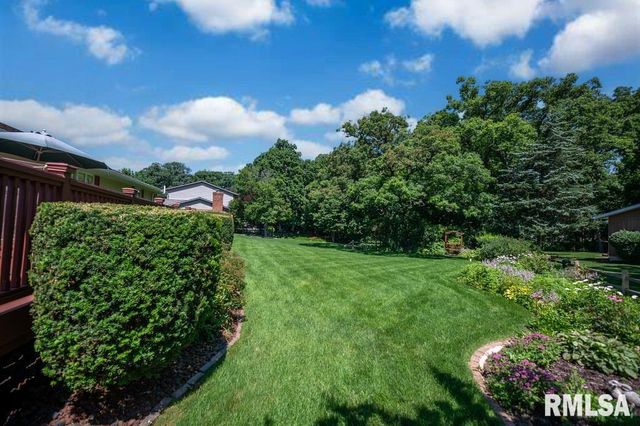 306 WHITE OAK Court, East Peoria, IL 61611