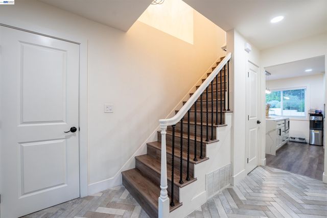214 Devon Ave, Pleasant Hill, CA 94523