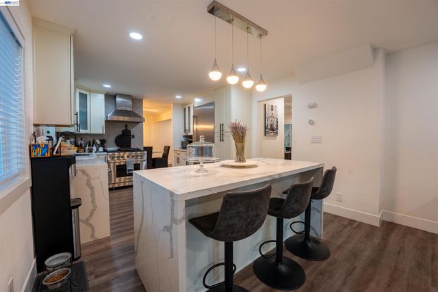 214 Devon Ave, Pleasant Hill, CA 94523