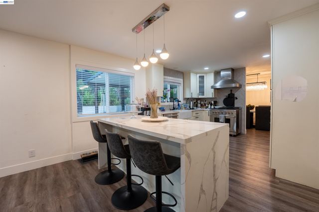 214 Devon Ave, Pleasant Hill, CA 94523