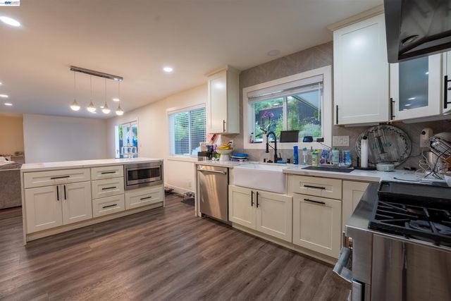 214 Devon Ave, Pleasant Hill, CA 94523