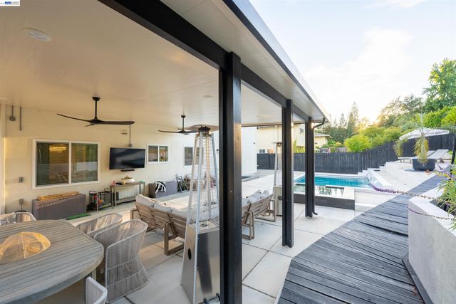 214 Devon Ave, Pleasant Hill, CA 94523