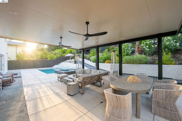 214 Devon Ave, Pleasant Hill, CA 94523