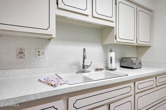 9935 W THUNDERBIRD Boulevard, Sun City, AZ 85351