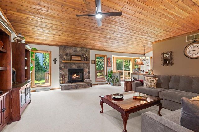 N103W15923 Founders LANE, Germantown, WI 53022
