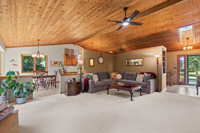 N103W15923 Founders LANE, Germantown, WI 53022