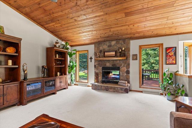 N103W15923 Founders LANE, Germantown, WI 53022