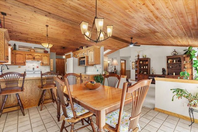 N103W15923 Founders LANE, Germantown, WI 53022