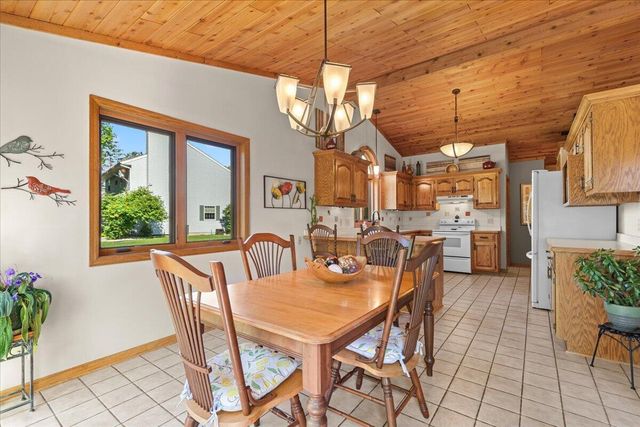 N103W15923 Founders LANE, Germantown, WI 53022