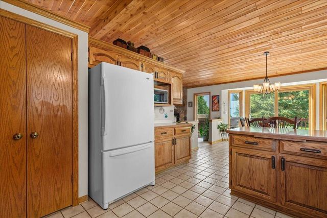 N103W15923 Founders LANE, Germantown, WI 53022