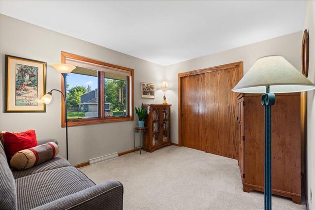 N103W15923 Founders LANE, Germantown, WI 53022