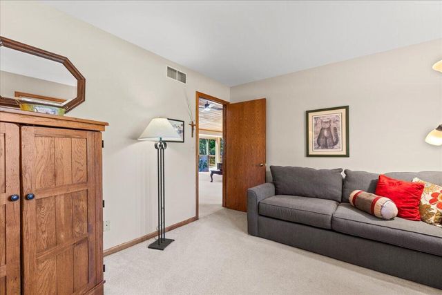 N103W15923 Founders LANE, Germantown, WI 53022