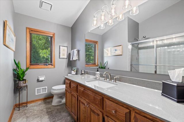 N103W15923 Founders LANE, Germantown, WI 53022