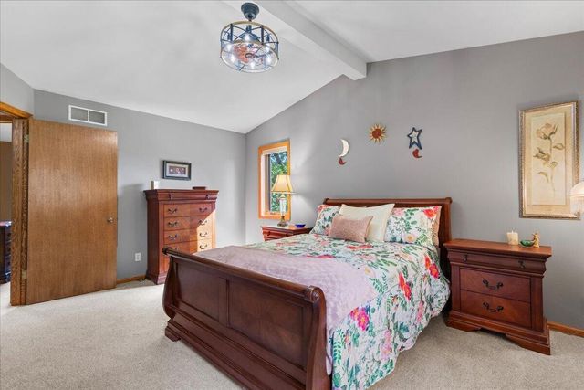 N103W15923 Founders LANE, Germantown, WI 53022