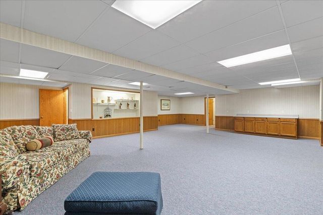 N103W15923 Founders LANE, Germantown, WI 53022