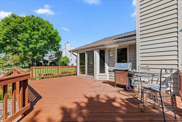 N103W15923 Founders LANE, Germantown, WI 53022