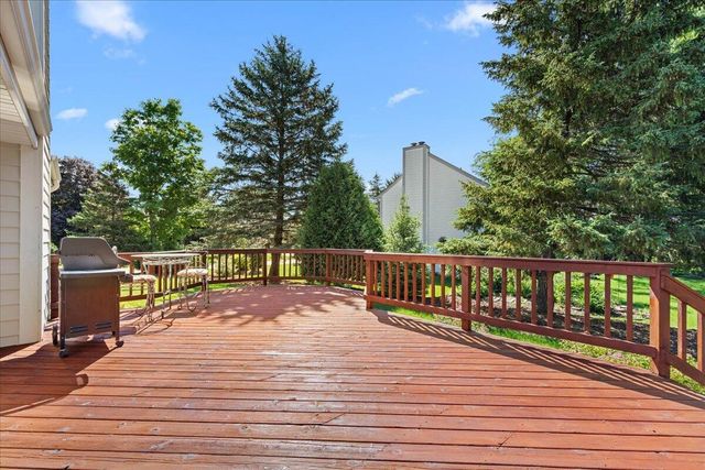 N103W15923 Founders LANE, Germantown, WI 53022