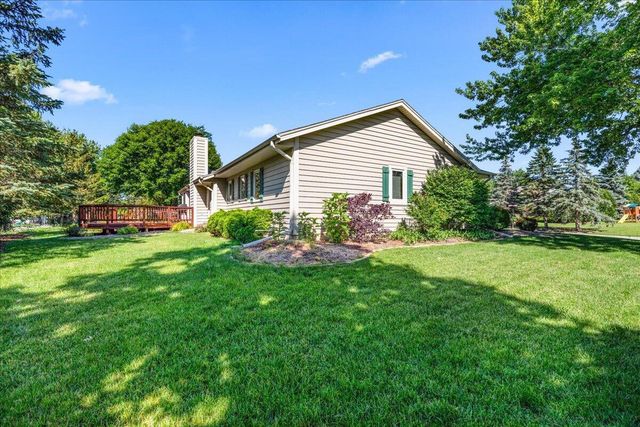 N103W15923 Founders LANE, Germantown, WI 53022