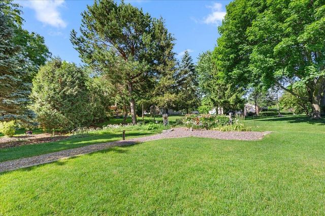 N103W15923 Founders LANE, Germantown, WI 53022