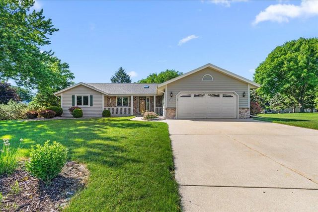 N103W15923 Founders LANE, Germantown, WI 53022