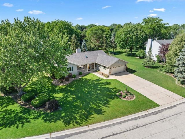 N103W15923 Founders LANE, Germantown, WI 53022