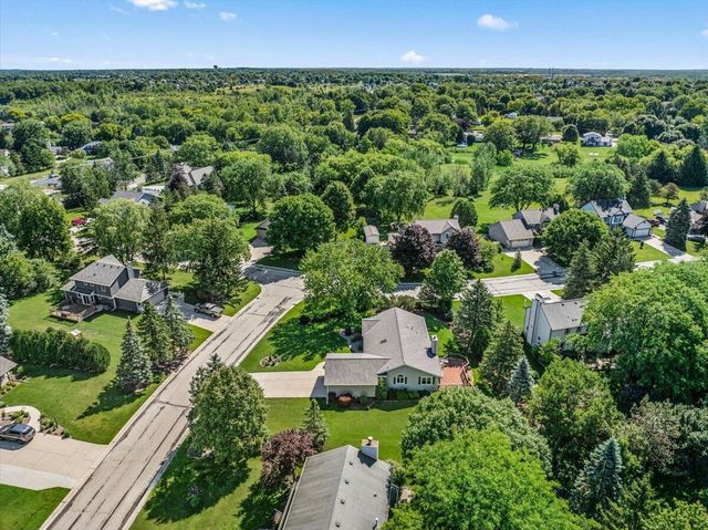 N103W15923 Founders LANE, Germantown, WI 53022