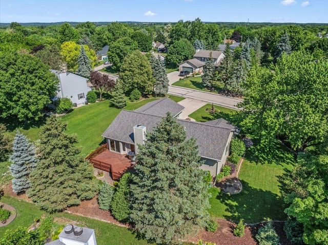 N103W15923 Founders LANE, Germantown, WI 53022