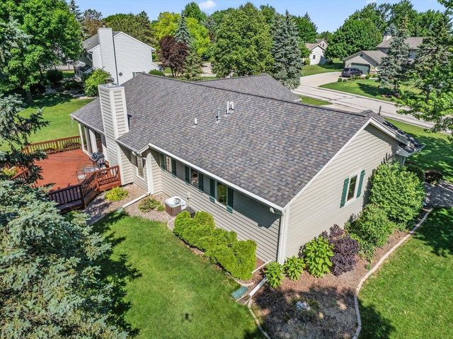 N103W15923 Founders LANE, Germantown, WI 53022