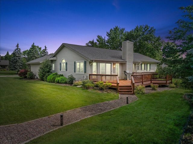 N103W15923 Founders LANE, Germantown, WI 53022