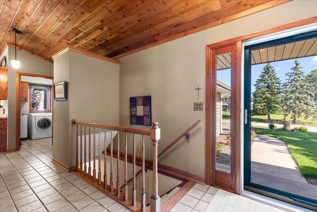 N103W15923 Founders LANE, Germantown, WI 53022