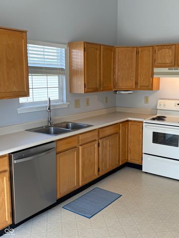 706 Lighthouse Drive, Fortville, IN 46040