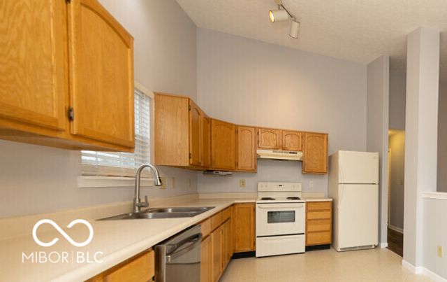 706 Lighthouse Drive, Fortville, IN 46040