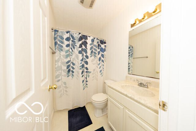 706 Lighthouse Drive, Fortville, IN 46040