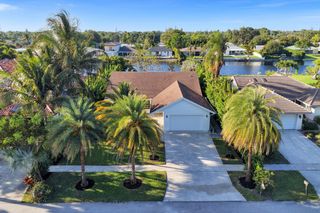 271 Oregon Lane, Boca Raton, FL 33487