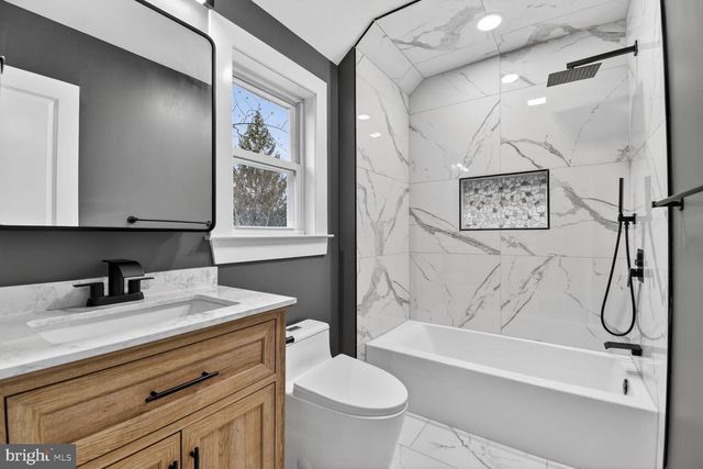 1004 ELM AVE, Takoma Park, MD 20912