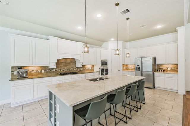 23 Langstone Place, Spring, TX 77389